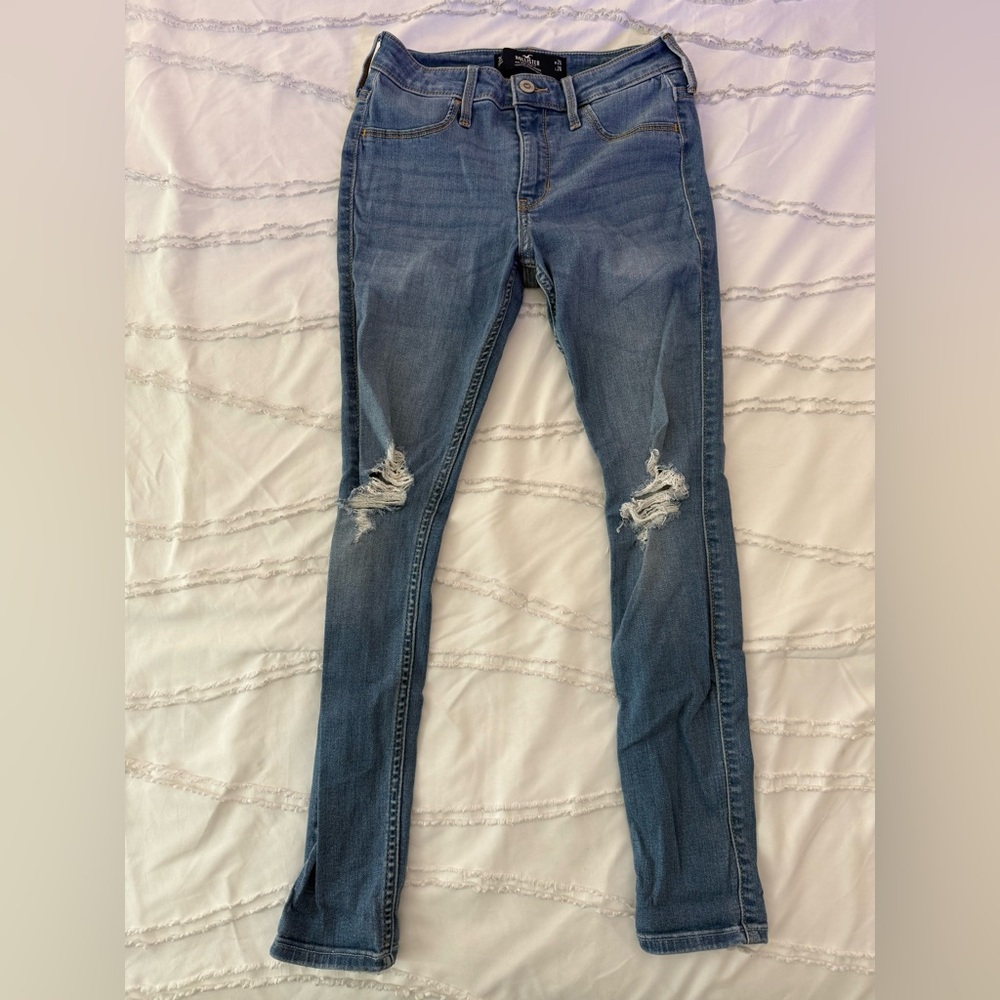 Hollister Women’s Distressed Blue Jeans